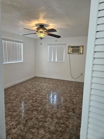 3500 NW 12th Street, Miami, FL 33125