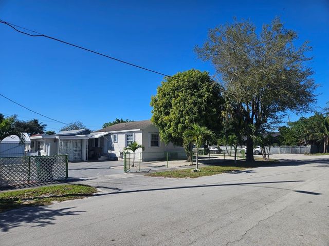 3500 NW 12th Street, Miami, FL 33125