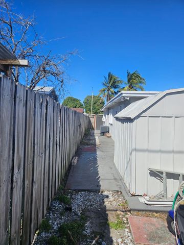 3500 NW 12th Street, Miami, FL 33125