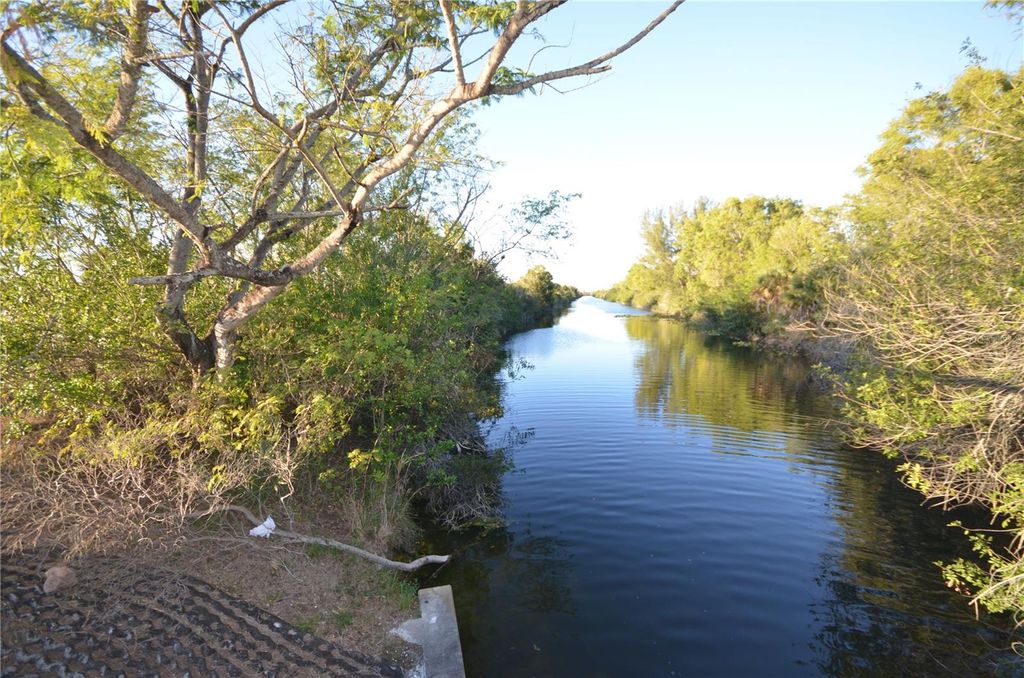 1001 NE 5TH PLACE, Cape Coral, FL 33909