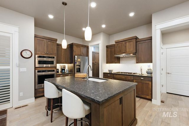 410 W Lockhart Lane, Meridian, ID 83646