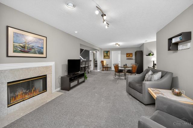 5953 Castlewood Crossing, Miami Twp, OH 45150