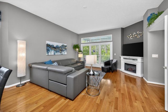 5953 Castlewood Crossing, Miami Twp, OH 45150