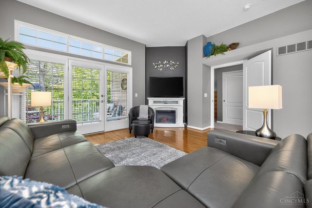 5953 Castlewood Crossing, Miami Twp, OH 45150