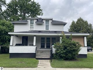 125 Cedar Avenue, Alma, MI 48801