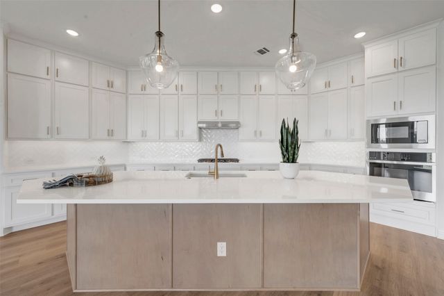 3620 Casein Court, Midlothian, TX 76065