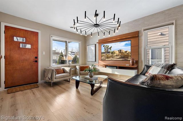 1669 Jarvis Street, Ferndale, MI 48220