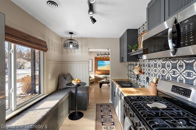 1669 Jarvis Street, Ferndale, MI 48220