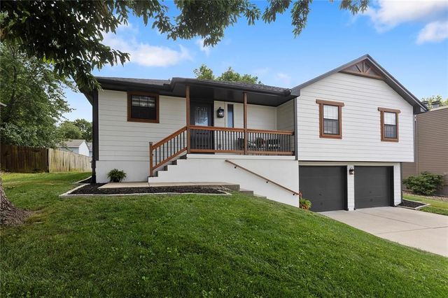 300 NW Arbor Drive, Blue Springs, MO 64014