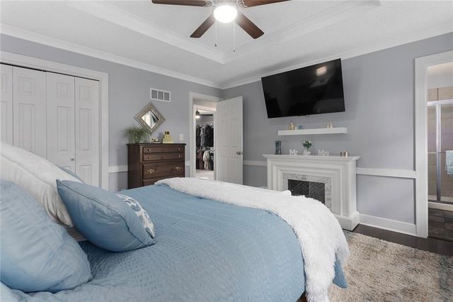 300 NW Arbor Drive, Blue Springs, MO 64014