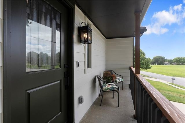 300 NW Arbor Drive, Blue Springs, MO 64014