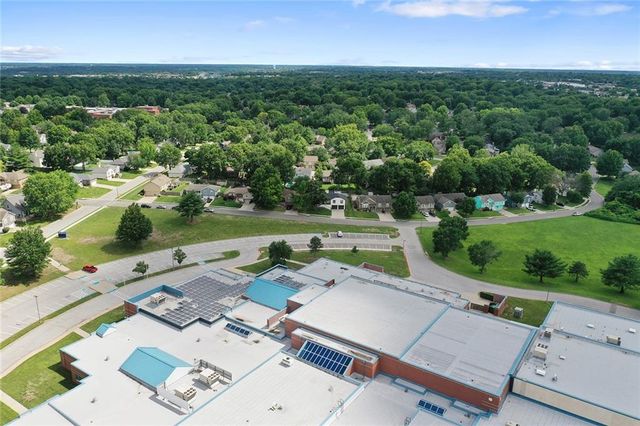 300 NW Arbor Drive, Blue Springs, MO 64014