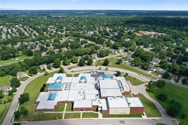 300 NW Arbor Drive, Blue Springs, MO 64014