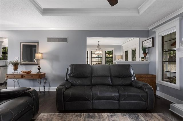 300 NW Arbor Drive, Blue Springs, MO 64014