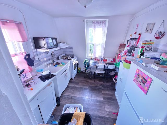 8 Prospect Street, New Brunswick, NJ 08901