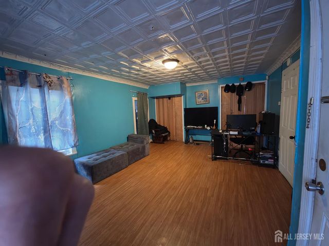 8 Prospect Street, New Brunswick, NJ 08901
