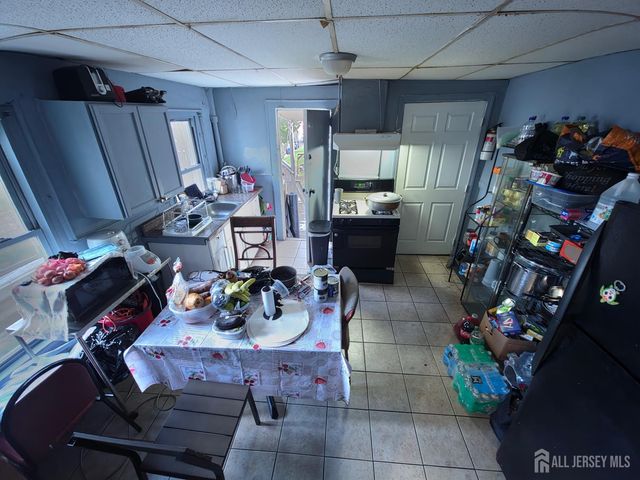 8 Prospect Street, New Brunswick, NJ 08901