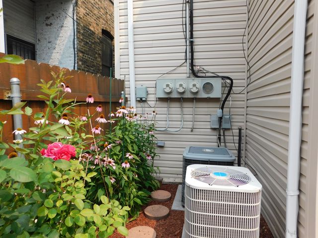2329 W Mclean Avenue, Chicago, IL 60647