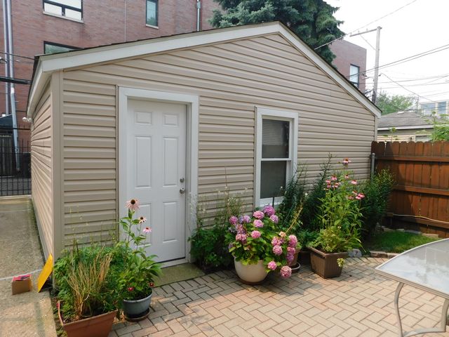 2329 W Mclean Avenue, Chicago, IL 60647