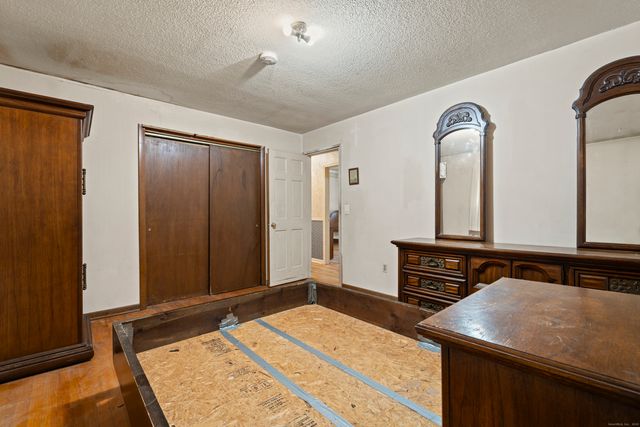 135 Williamson Drive, Waterbury, CT 06710