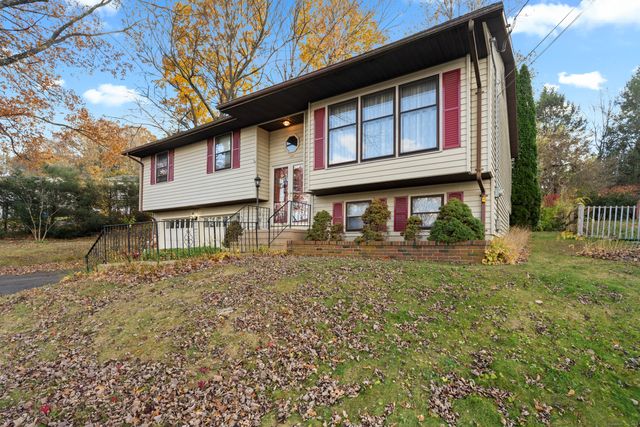 135 Williamson Drive, Waterbury, CT 06710