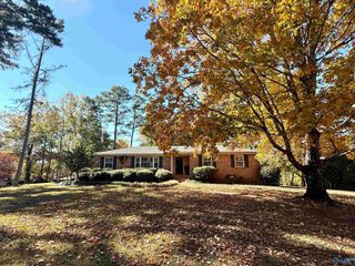 121 Merit Circle, Gadsden, AL 35901