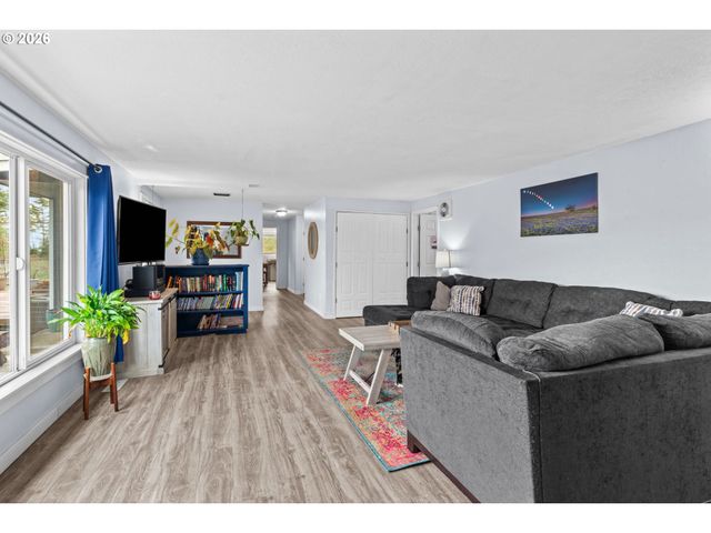 31510 CAMAS SWALE Rd, Creswell, OR 97426