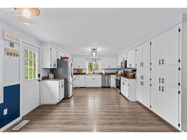 31510 CAMAS SWALE Rd, Creswell, OR 97426