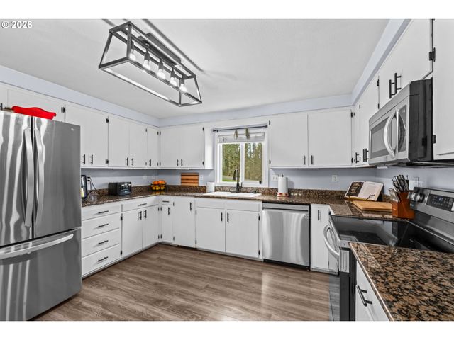 31510 CAMAS SWALE Rd, Creswell, OR 97426