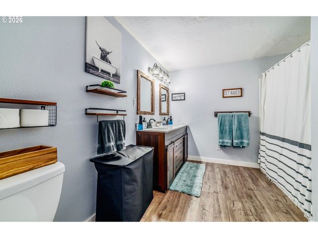 31510 CAMAS SWALE Rd, Creswell, OR 97426