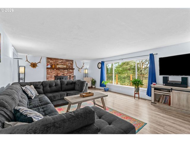 31510 CAMAS SWALE Rd, Creswell, OR 97426