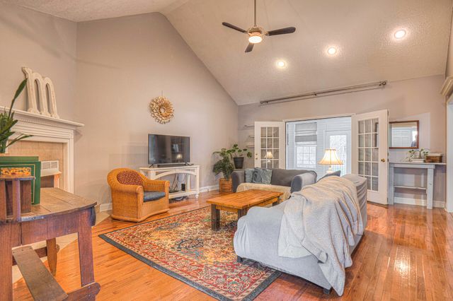 110 Golden Oaks Drive, Lafayette, GA 30728