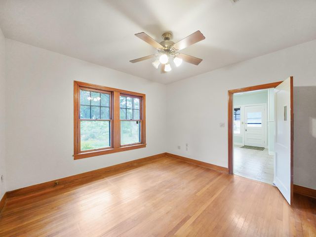 229 E Cedar Street, Angleton, TX 77515