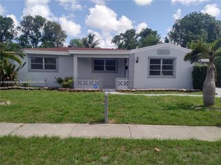 2840 SW 8th St, Fort Lauderdale, FL 33312