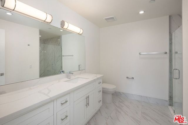 1237 S 90035 Avenue 202, Los Angeles, CA 90035