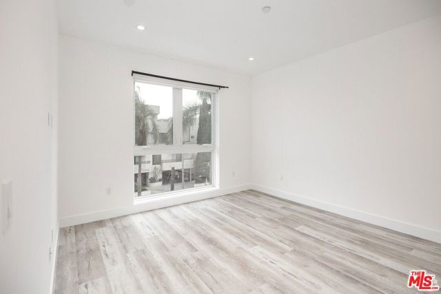 1237 S 90035 Avenue 202, Los Angeles, CA 90035
