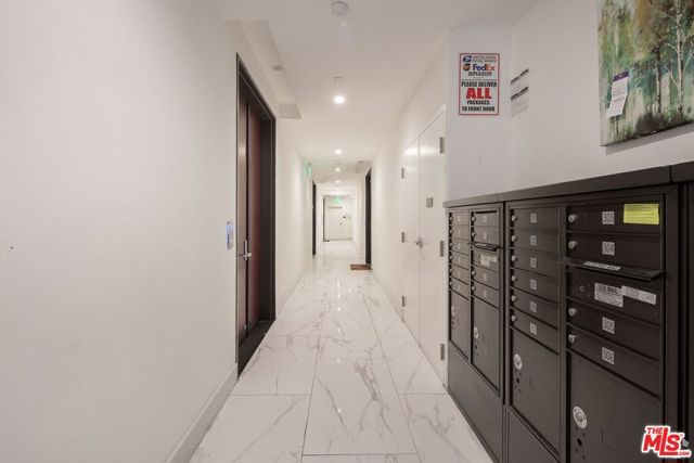 1237 S 90035 Avenue 202, Los Angeles, CA 90035