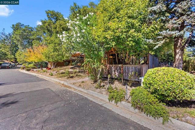 3822 Quail Ridge Rd, Lafayette, CA 94549