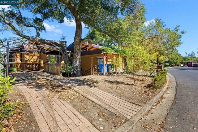 3822 Quail Ridge Rd, Lafayette, CA 94549