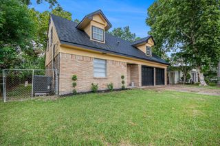 1605 30th Street N, Texas City, TX 77590
