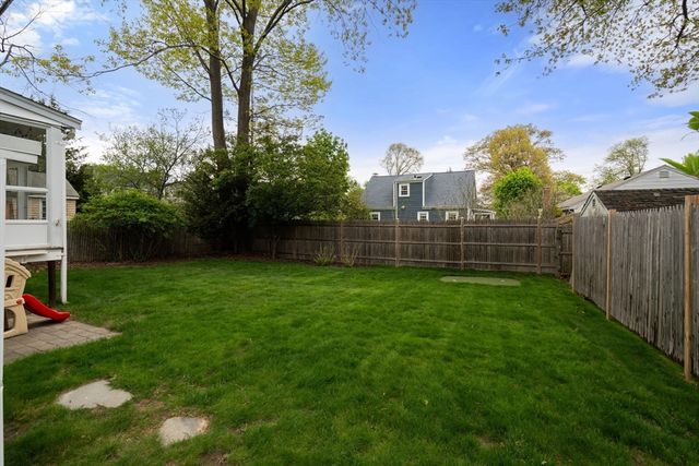 152 Sprague St, Dedham, MA 02026