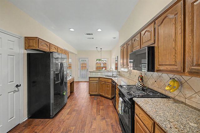 3350 Summerfield Drive, Grapevine, TX 76051