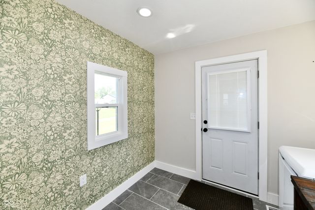 1526 N B Street, Elwood, IN 46036