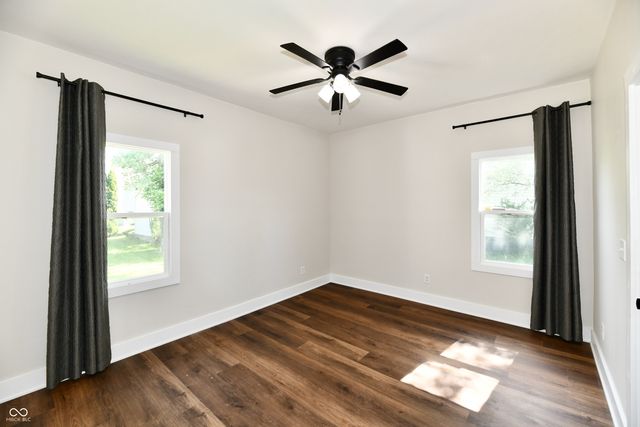 1526 N B Street, Elwood, IN 46036
