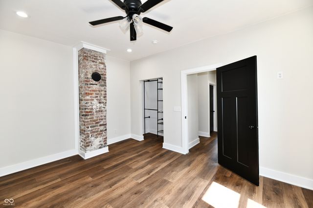 1526 N B Street, Elwood, IN 46036