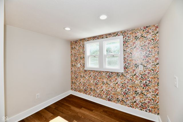 1526 N B Street, Elwood, IN 46036