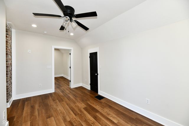 1526 N B Street, Elwood, IN 46036