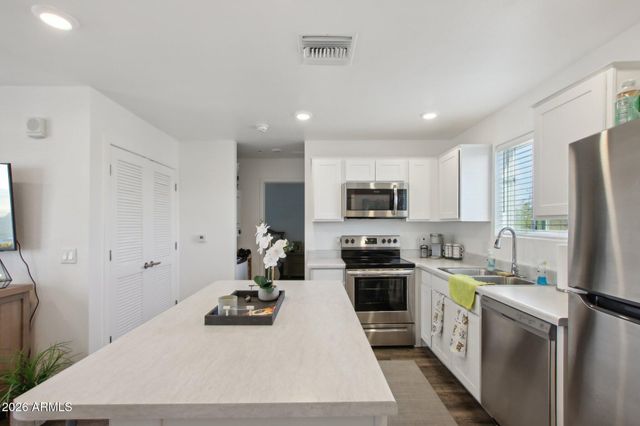 12925 W GREENWAY Road 61, El Mirage, AZ 85335