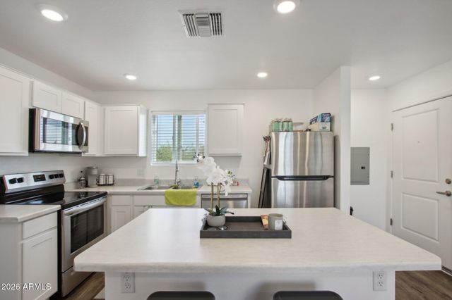 12925 W GREENWAY Road 61, El Mirage, AZ 85335