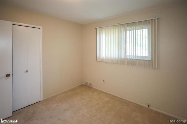 13325 Iowa Drive, Warren, MI 48088